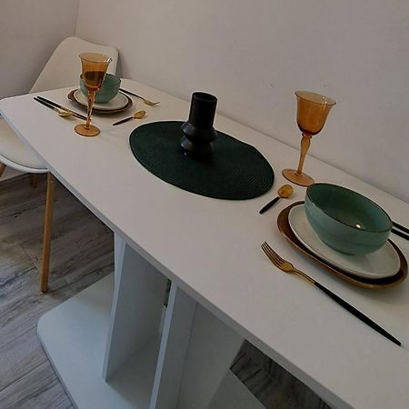Station'S Loft Apartment ยาช ภายนอก รูปภาพ